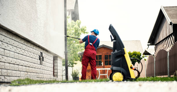 Best Animal Enclosure Cleaning  in Bellefontaine Neighbors, MO